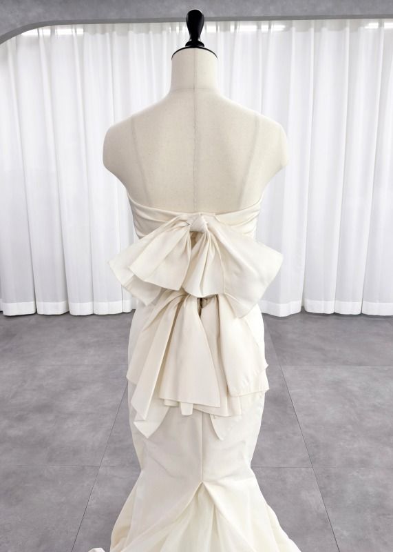 ニーシャ マーメイドライン