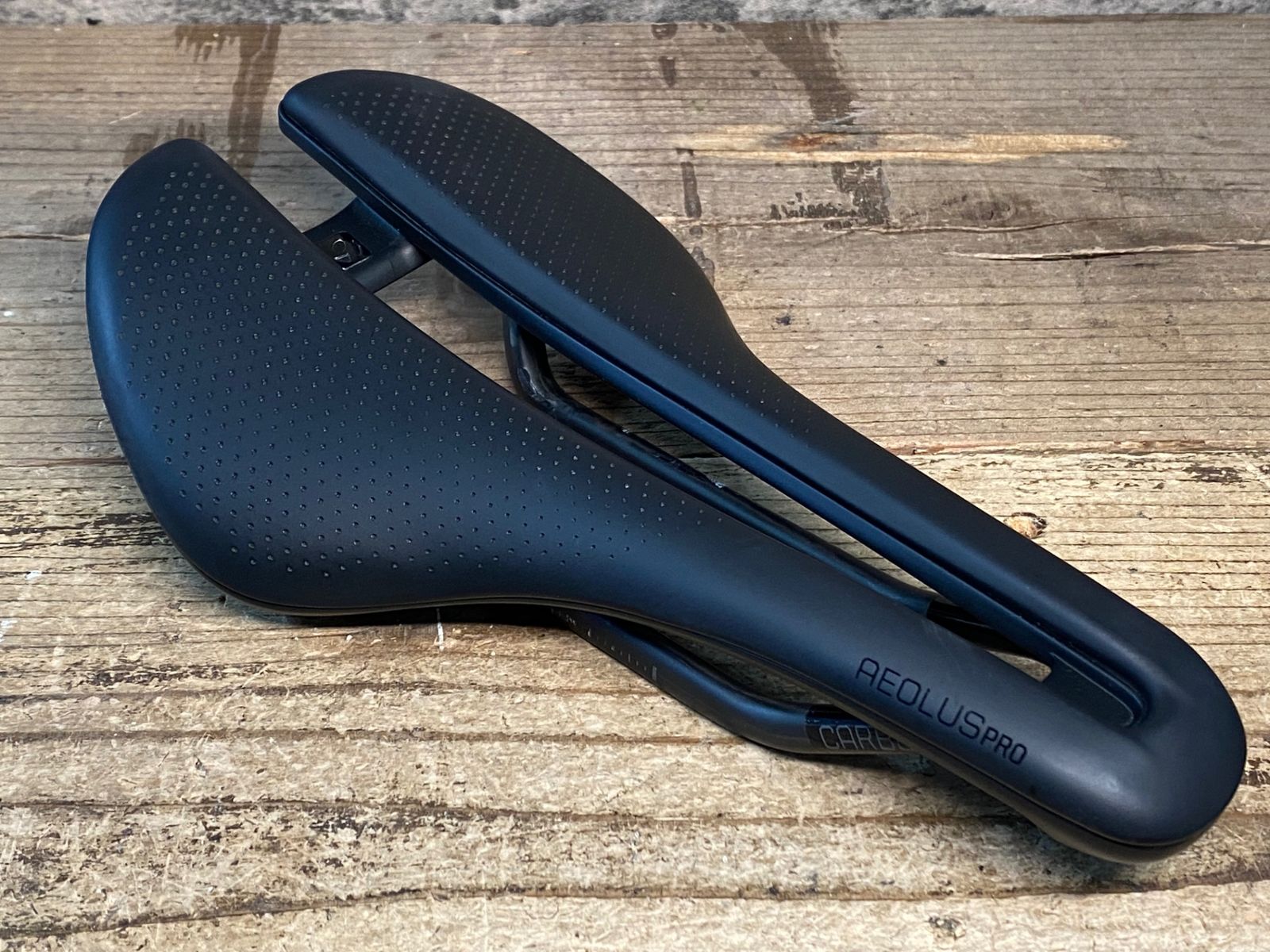 JM 875 ボントレガー AEOLUS PRO サドル 黒 145 mm カーボンレール