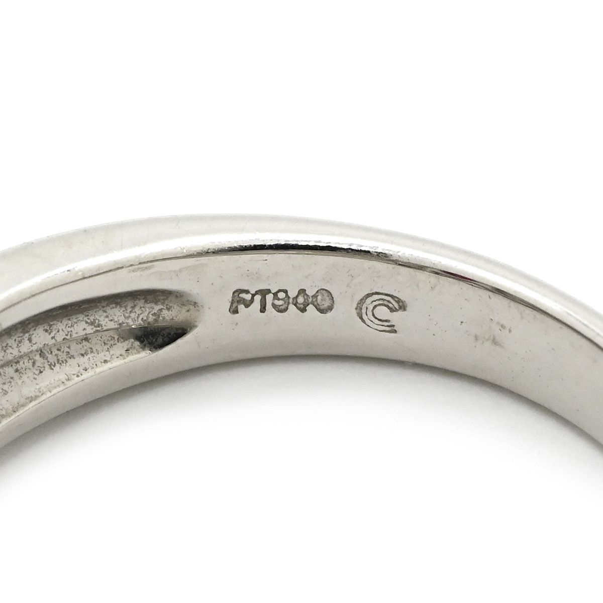 ダイヤリング Pt