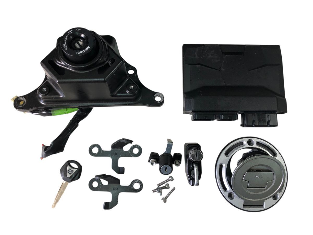 YAMAHA XSR 900 ABS RN 80 キーセット ECU イグナイター タンクキャップ 作動OK 補修 ストックにも 2777 M 7094