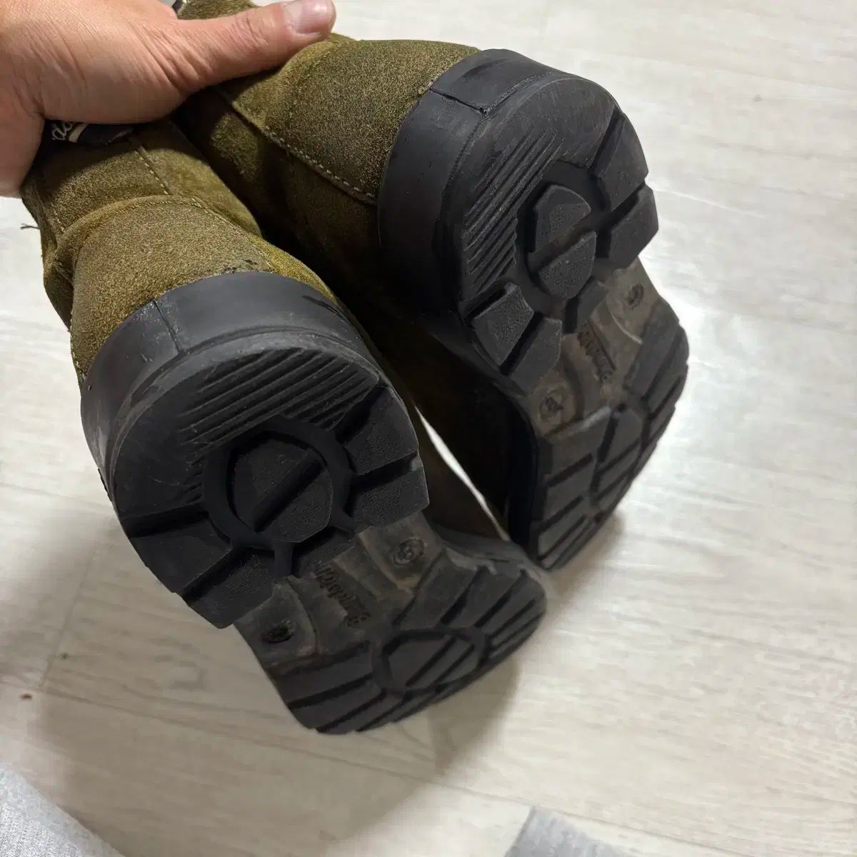 au8 Blundstone ブランドストーン DARK ダーク オリーブ 270