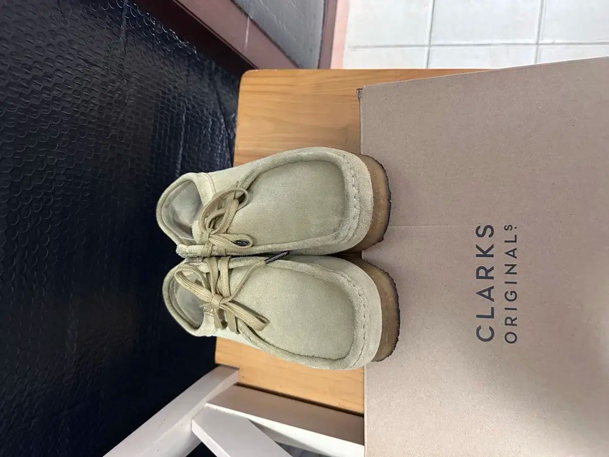 クラークス ワラビー メイプル uk 7.5