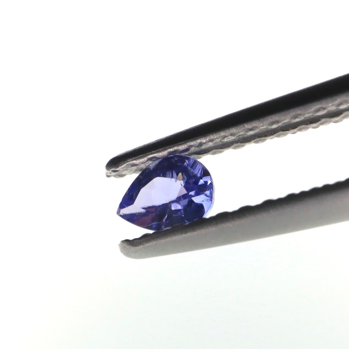 ソーティング付 天然エメラルド 0.996 Ct ペアシェイプ ルース ソーティング付 天然エメラルド 0.996 Ct ペアシェイプ ルース