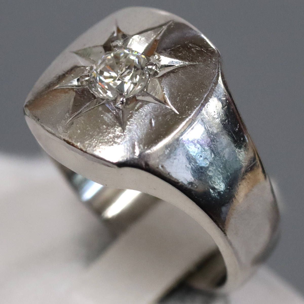 Pt 900ダイヤモンドリング D 0.36 16.7 g 13.5 印台