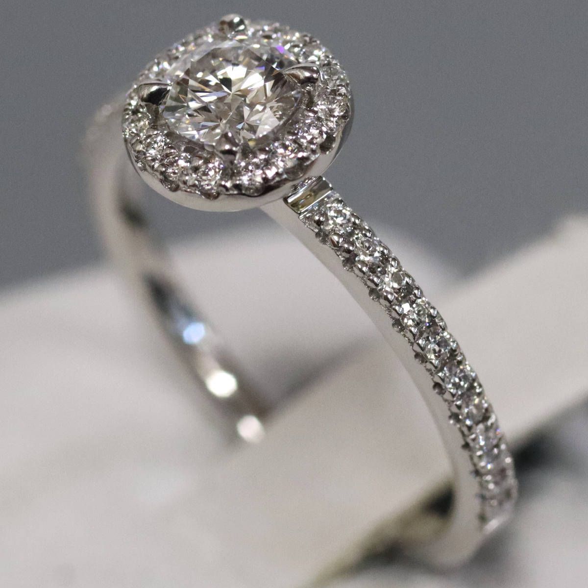 イノーヴェ Pt 950ダイヤモンドリング D 0.274 2.8 g 約 5.5