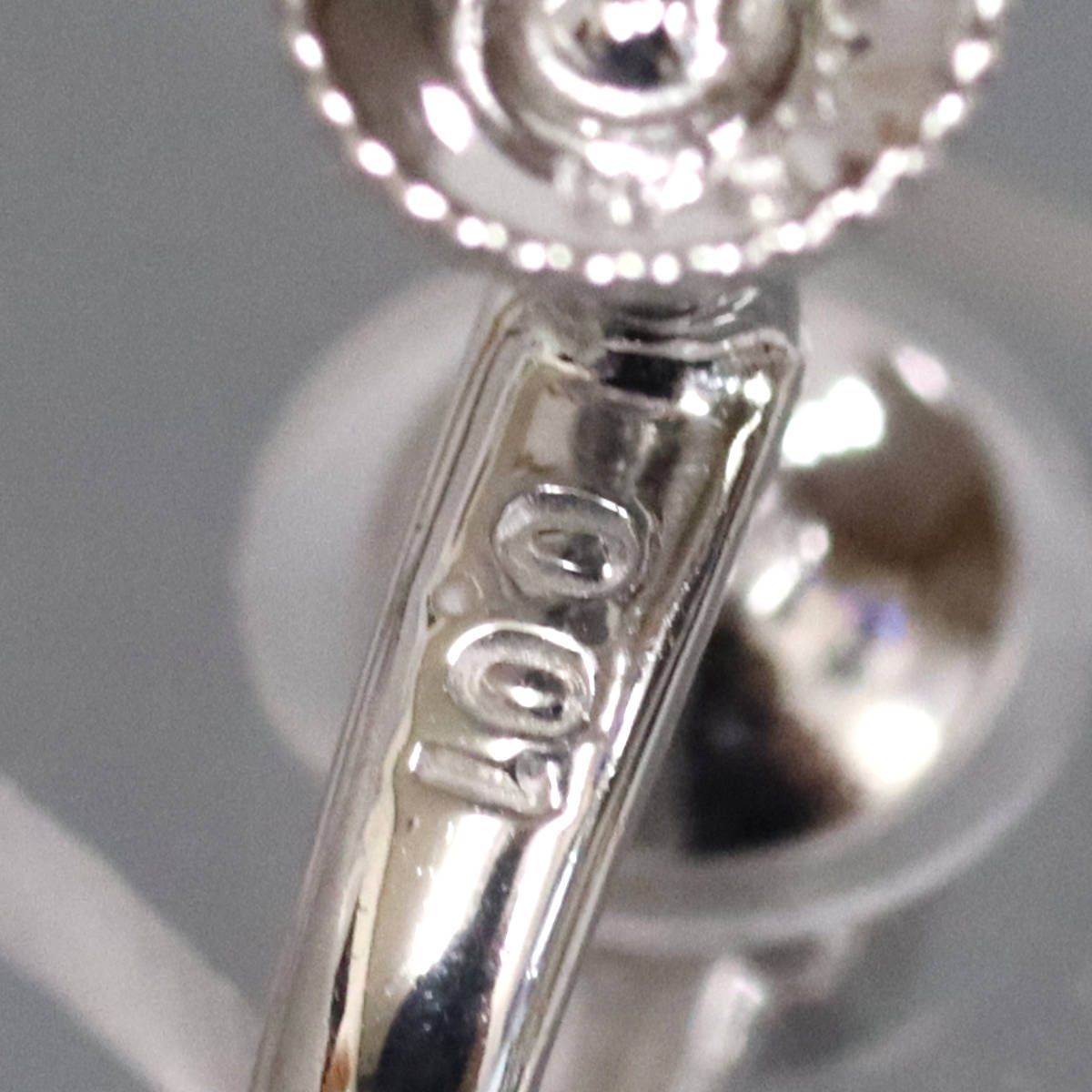  タサキ K 18 WGダイヤモンドイヤリング D 0. 3.0 g イヤリング アクセサリー