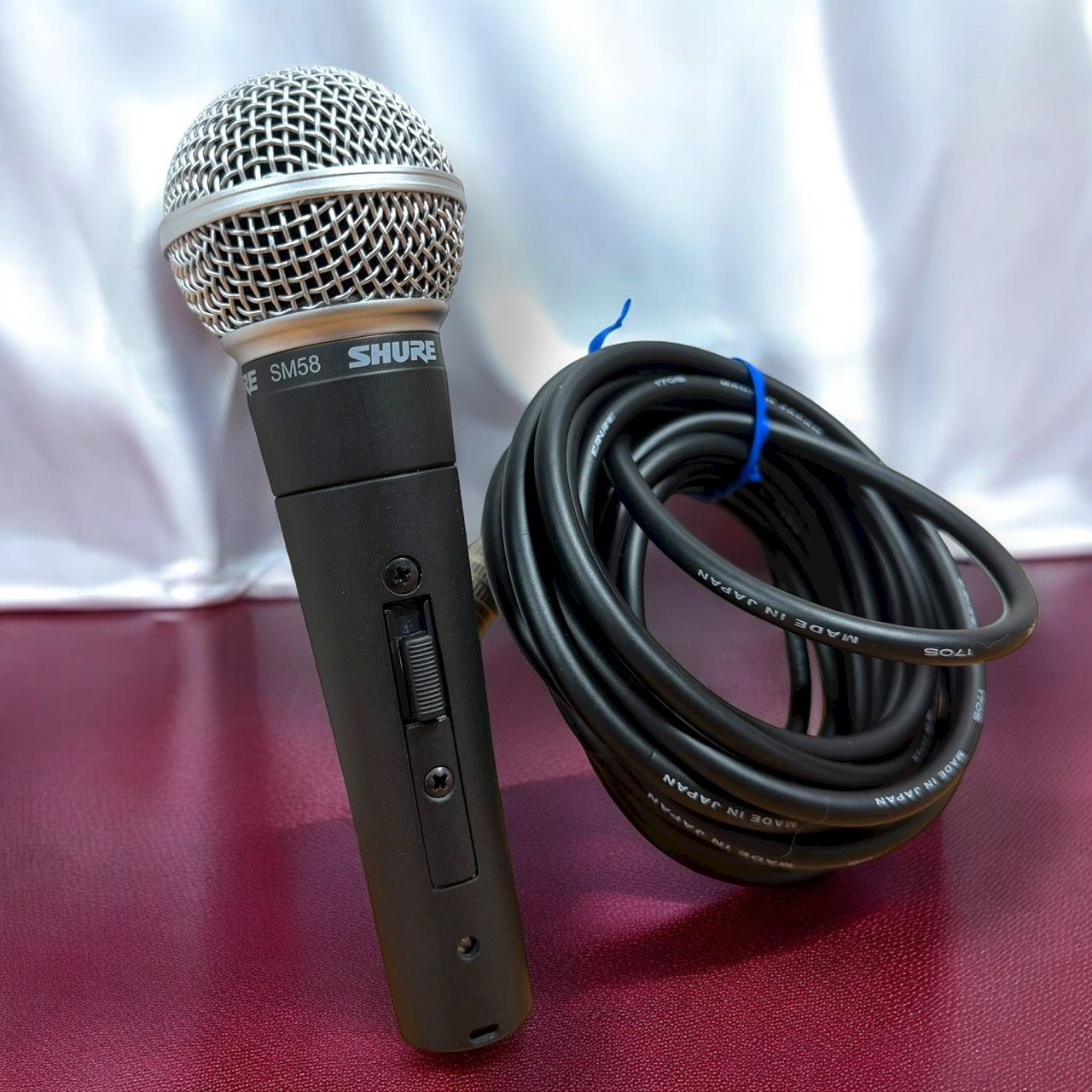 SHURE シュア ダイナミックマイク SM 58 SE ON OFFスイッチ付き CANARE L 4 E 6 S XLRマイクケーブル 5 m ブラック 付