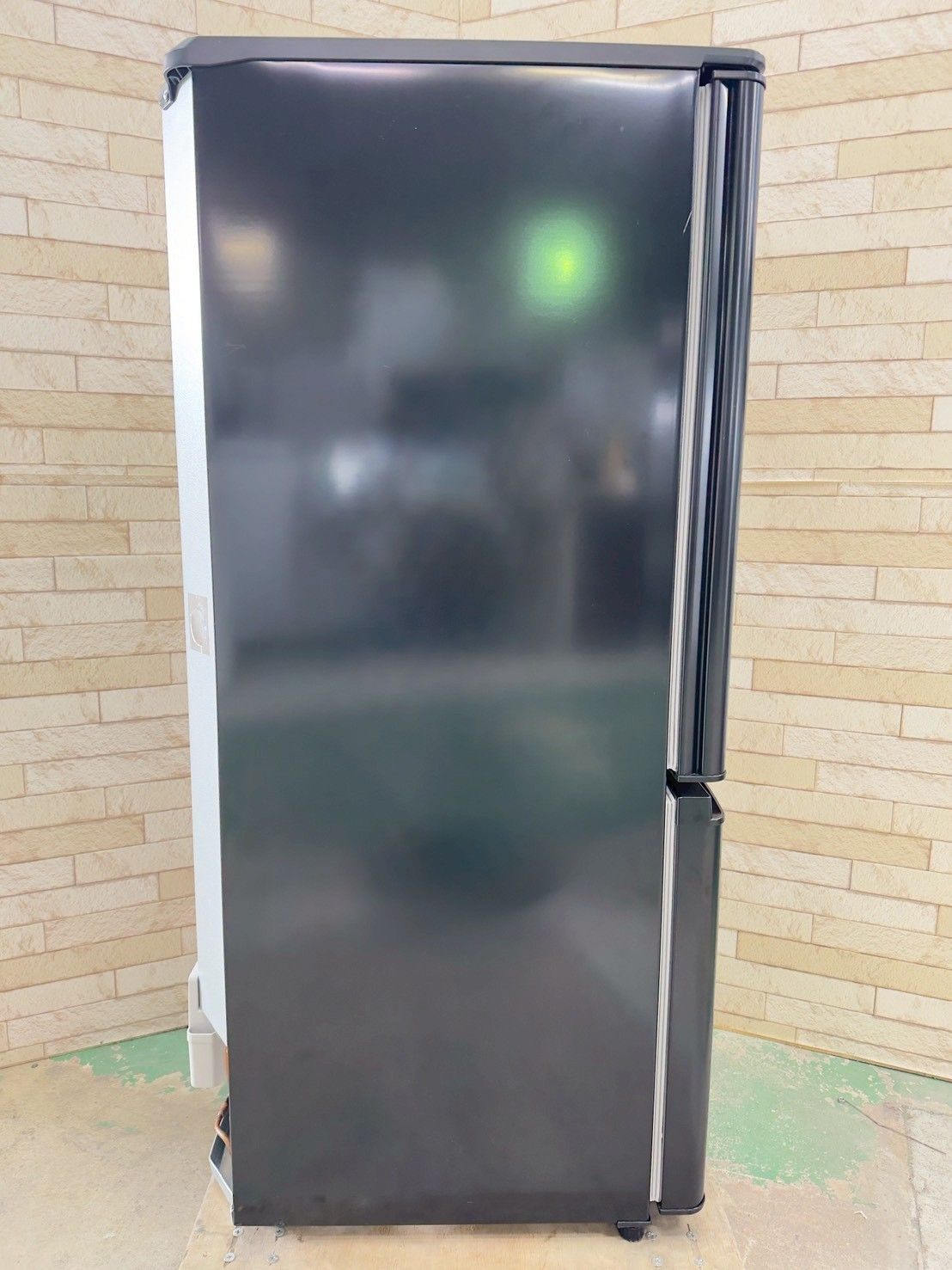 オファー 大阪送料無料☆3か月保障付き☆冷蔵庫☆三菱☆2ドア☆2022年