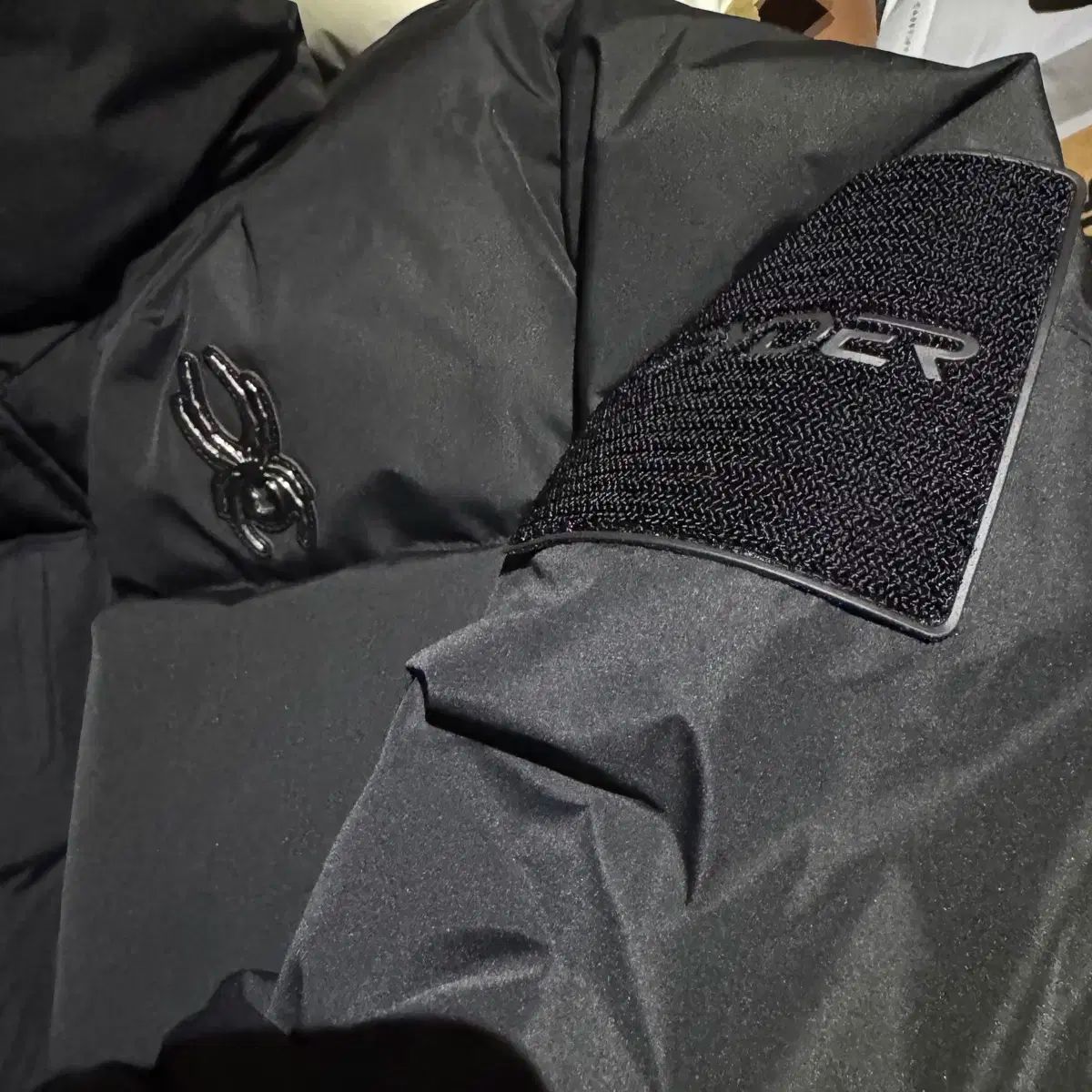 スパイダー ダウンジャケット