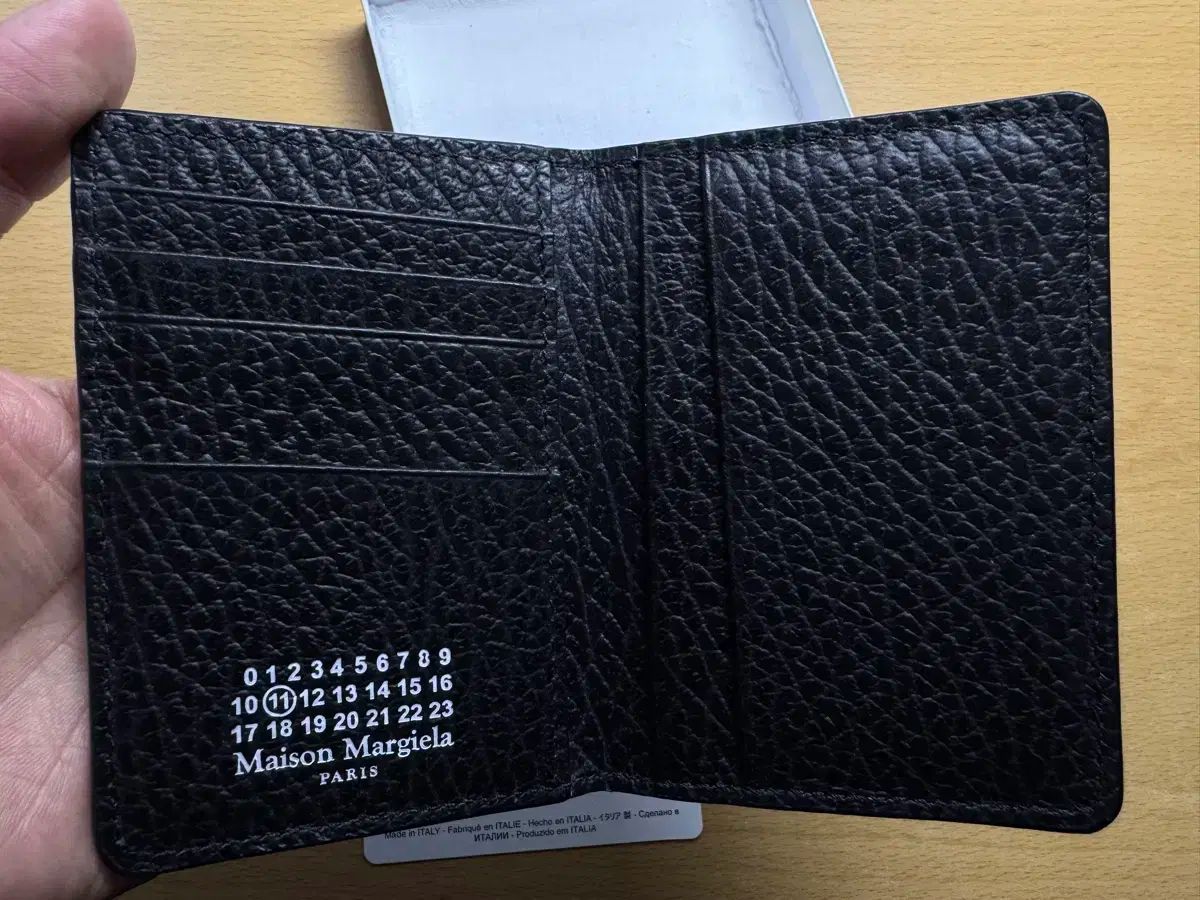 メゾンマルジェラ カードウォレット ブラック