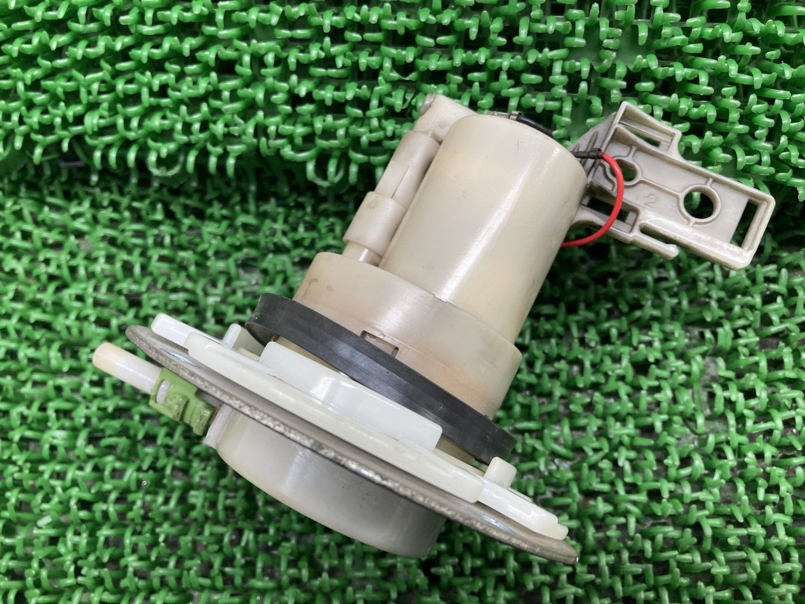 ジャイロキャノピー　TA03 新品純正燃料ポンプ ジャイロキャノピーTA03純正燃料ポンプ.フューエルポンプ4st実動品.お