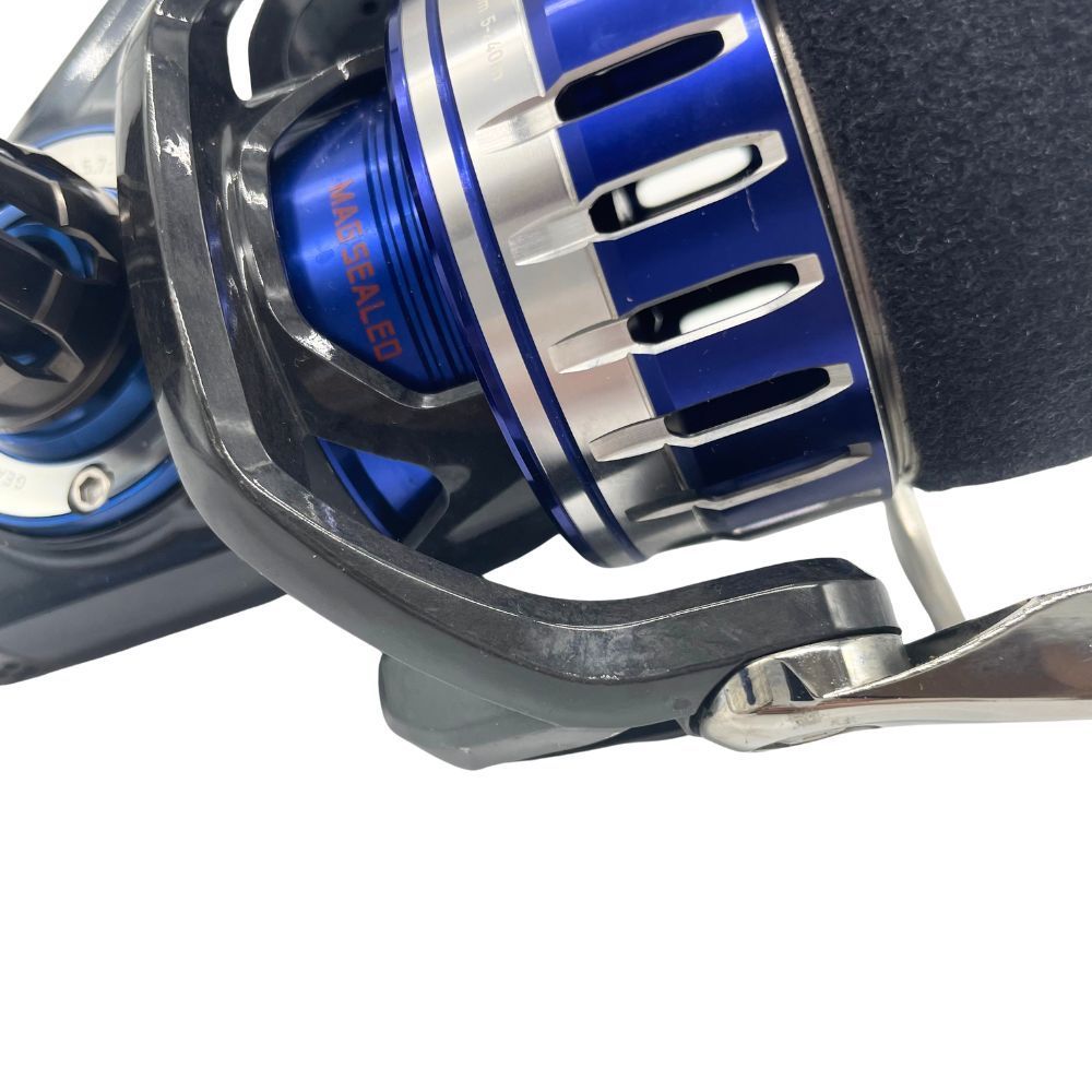 4500H スピニングリール