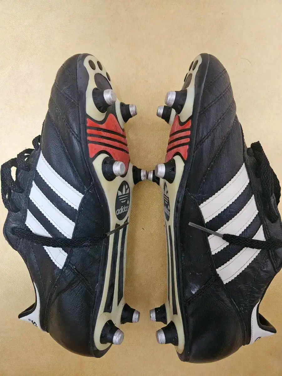 アディダス サッカーシューズ コパムンディアル