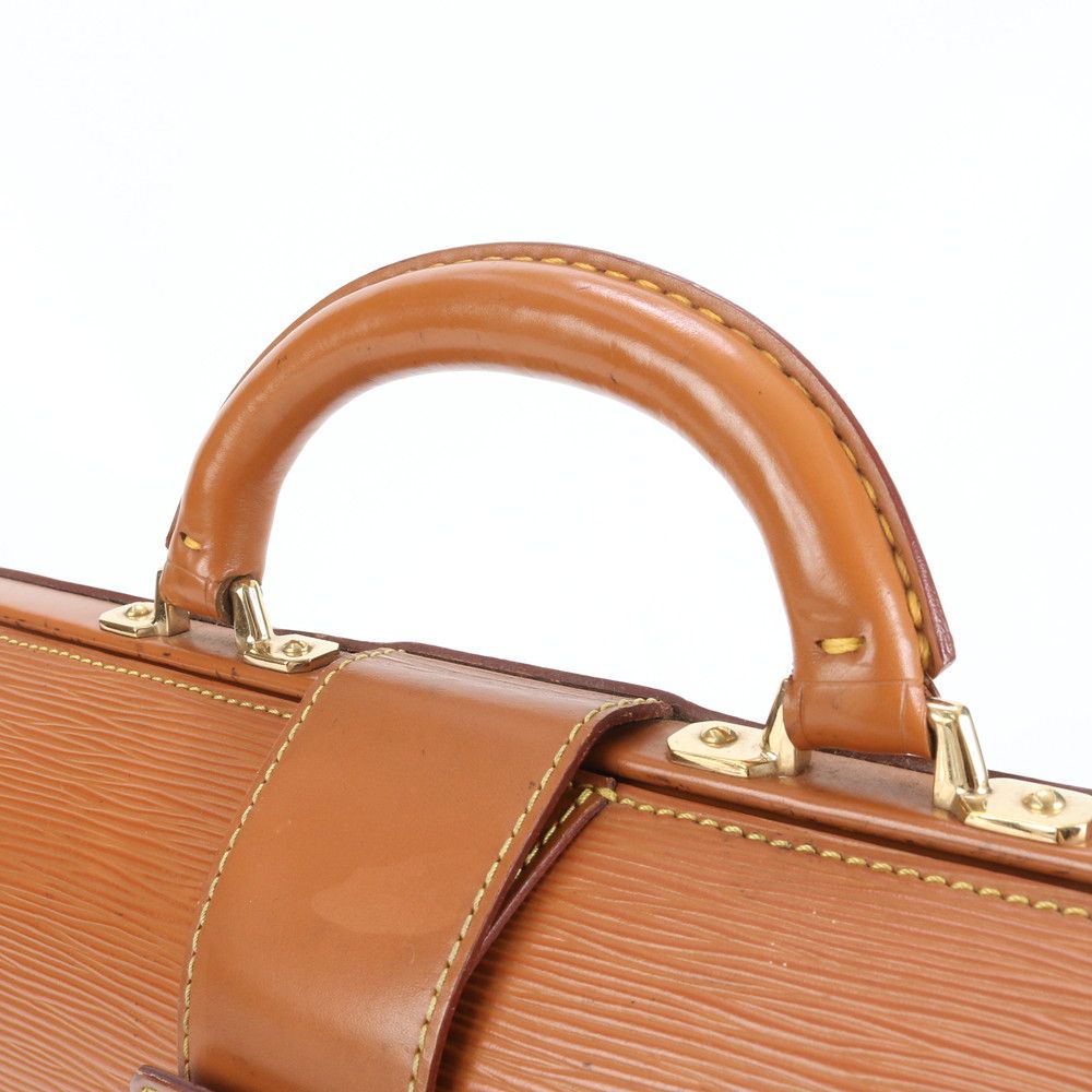 美品 ルイヴィトン エピ セルヴィエット フェルモワール M54358 レザー