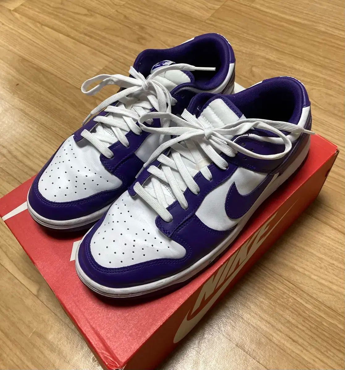 ナイキ ダンク ロー レトロ チャンピオンシップ コート パープル