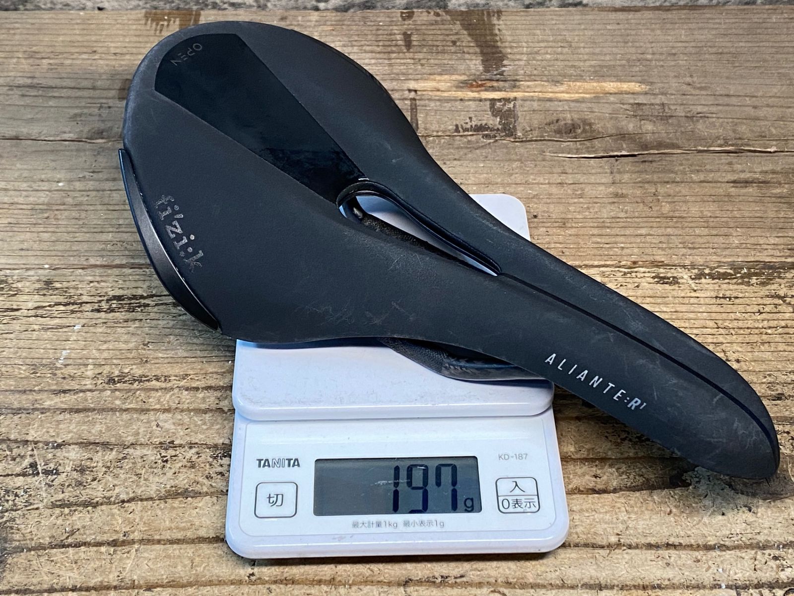 Fizik(フィジーク) Fizik Aliante R1 Carbonフィジーク R1 アリアンテ