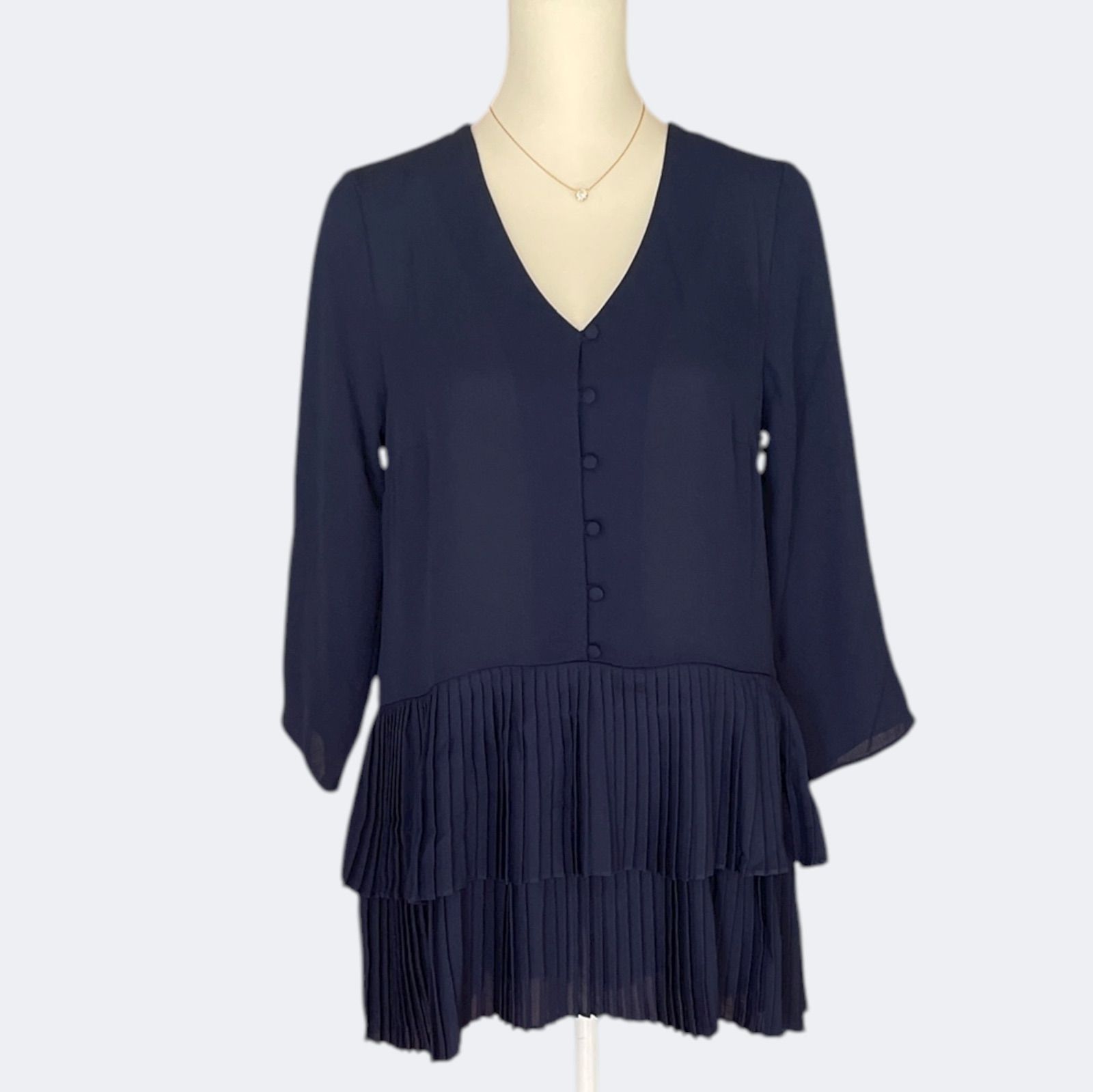 アシメトリー裾 体型カバーの細見えブラウストップス