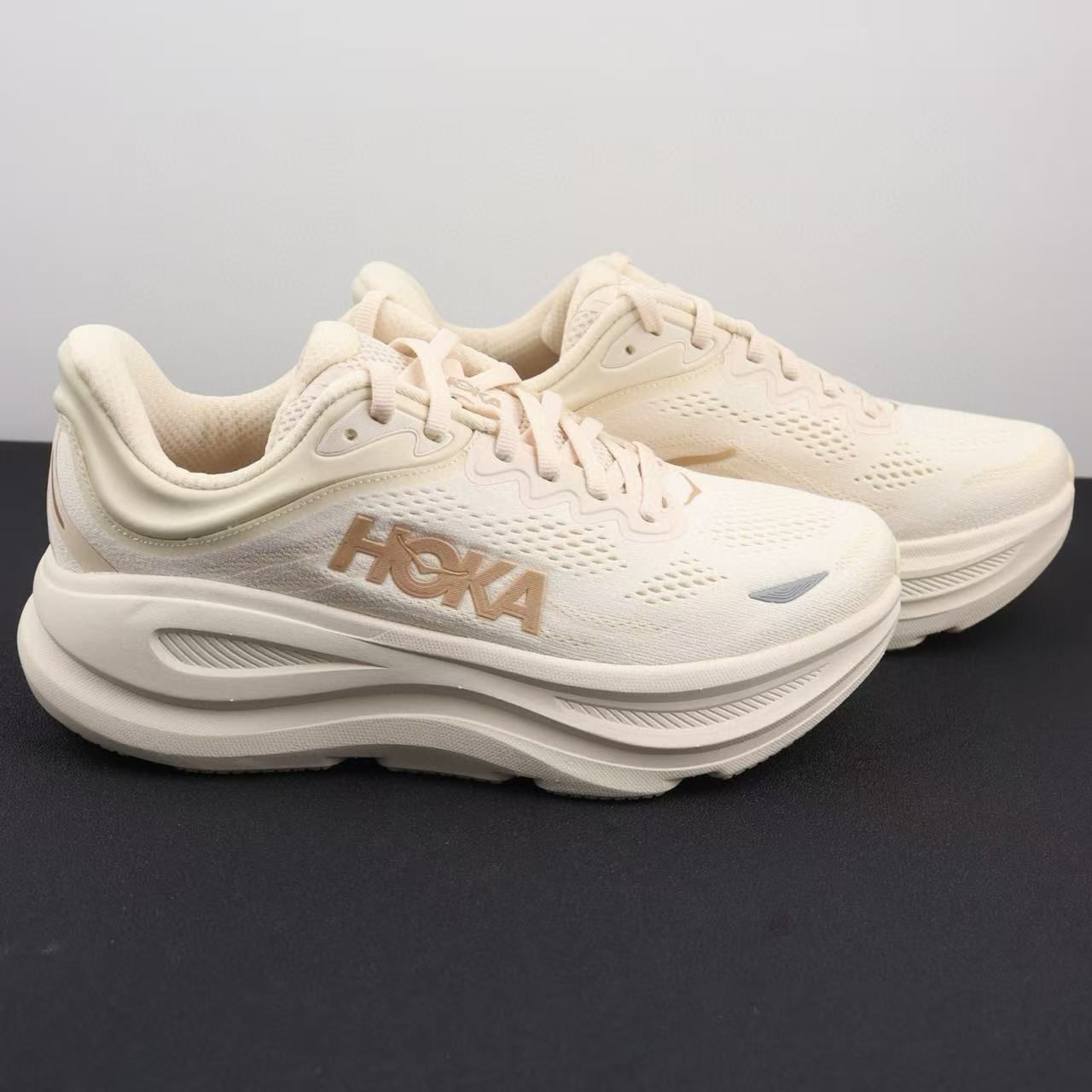 HOKA ONE ホカ オネオネ ボンダイ 9 Bondi Oatmeal OatMilk ランニングシューズ ジョギングシューズ