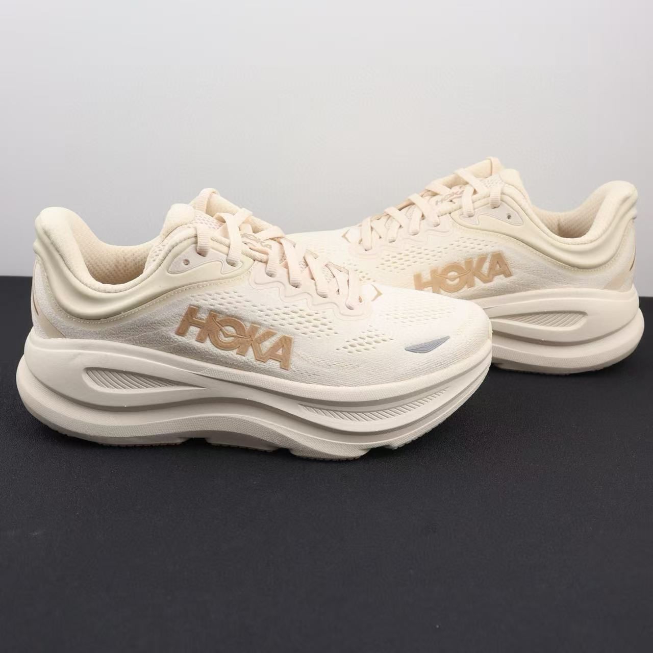 HOKA ONE ホカ オネオネ ボンダイ 9 Bondi Oatmeal OatMilk ランニングシューズ ジョギングシューズ