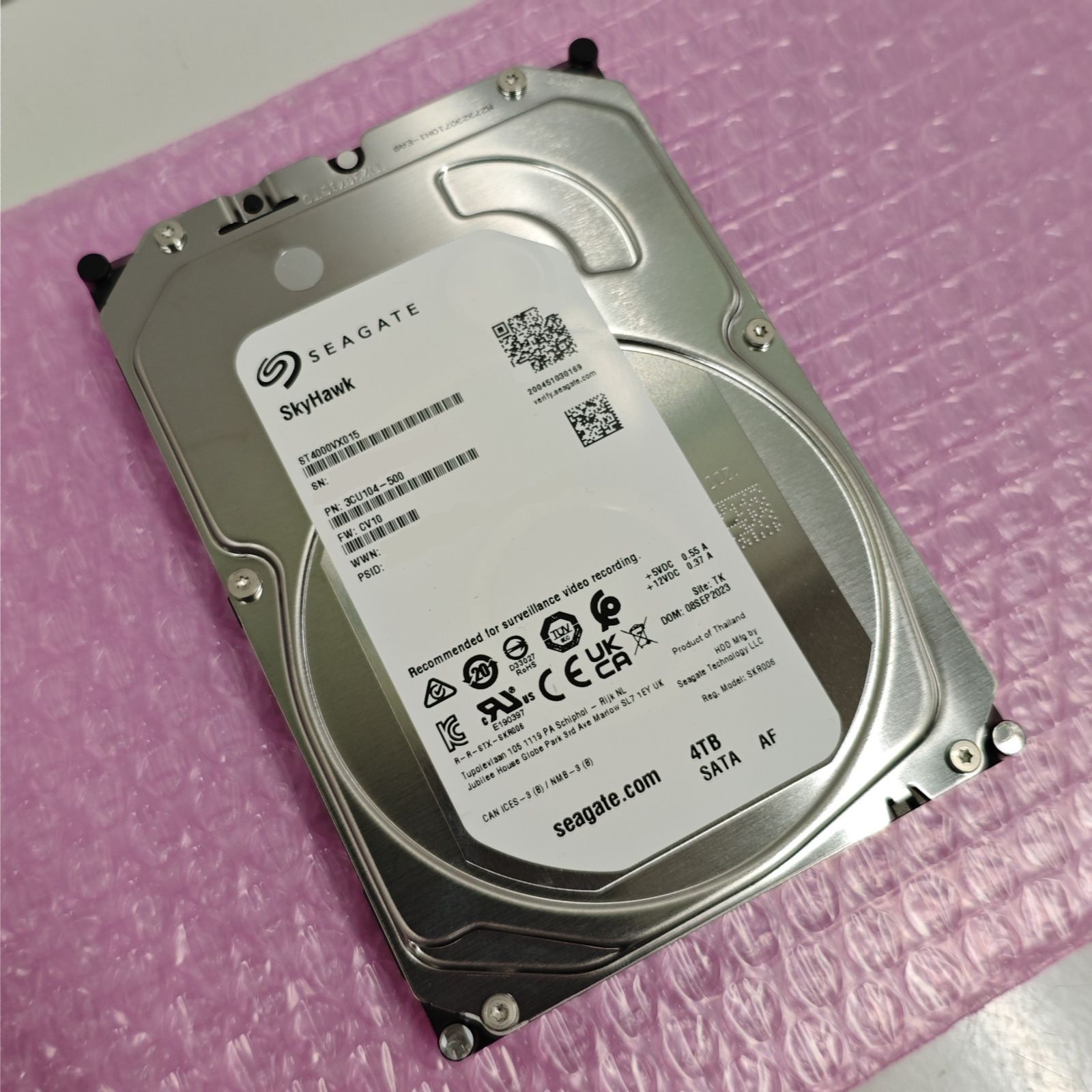 SeaGate SkyHawk 4.0 TB SATA 256 MB 5400 RPM CrystalDiskInfo正常 監視カメラ向けHDD 使用時間 約380時間