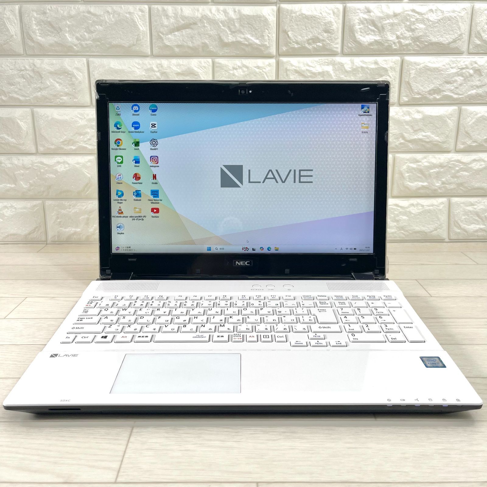 ☆美品・高年式☆NEC NS700/G【第7世代Core i7☆大容量メモリ16GB