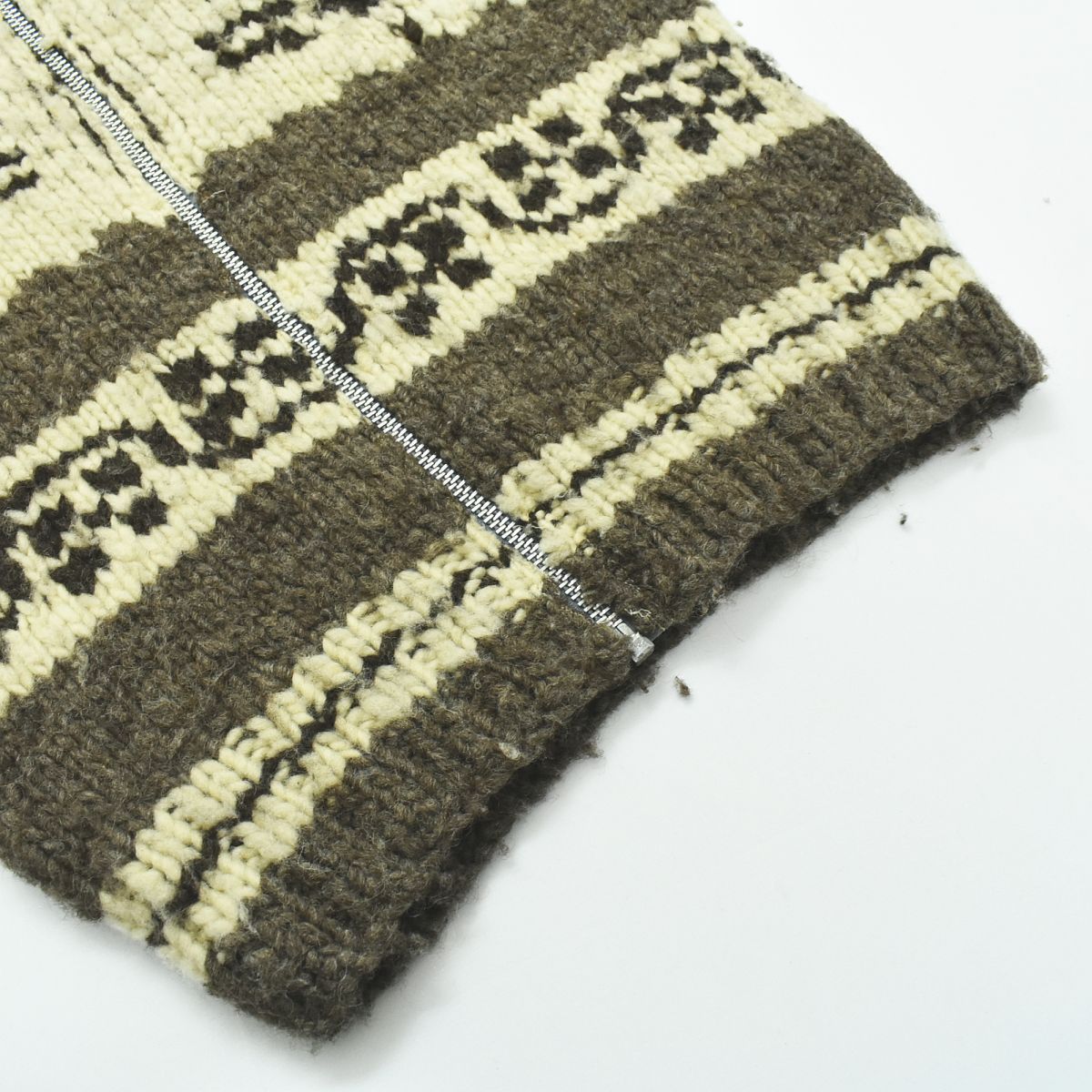 70s80s カナダ製 MODESTE INDIAN カウチンセーター 鹿柄 - メルカリ