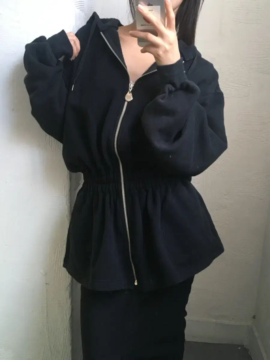 ジャンポール ゴルチエ ブラック フードジップアップ