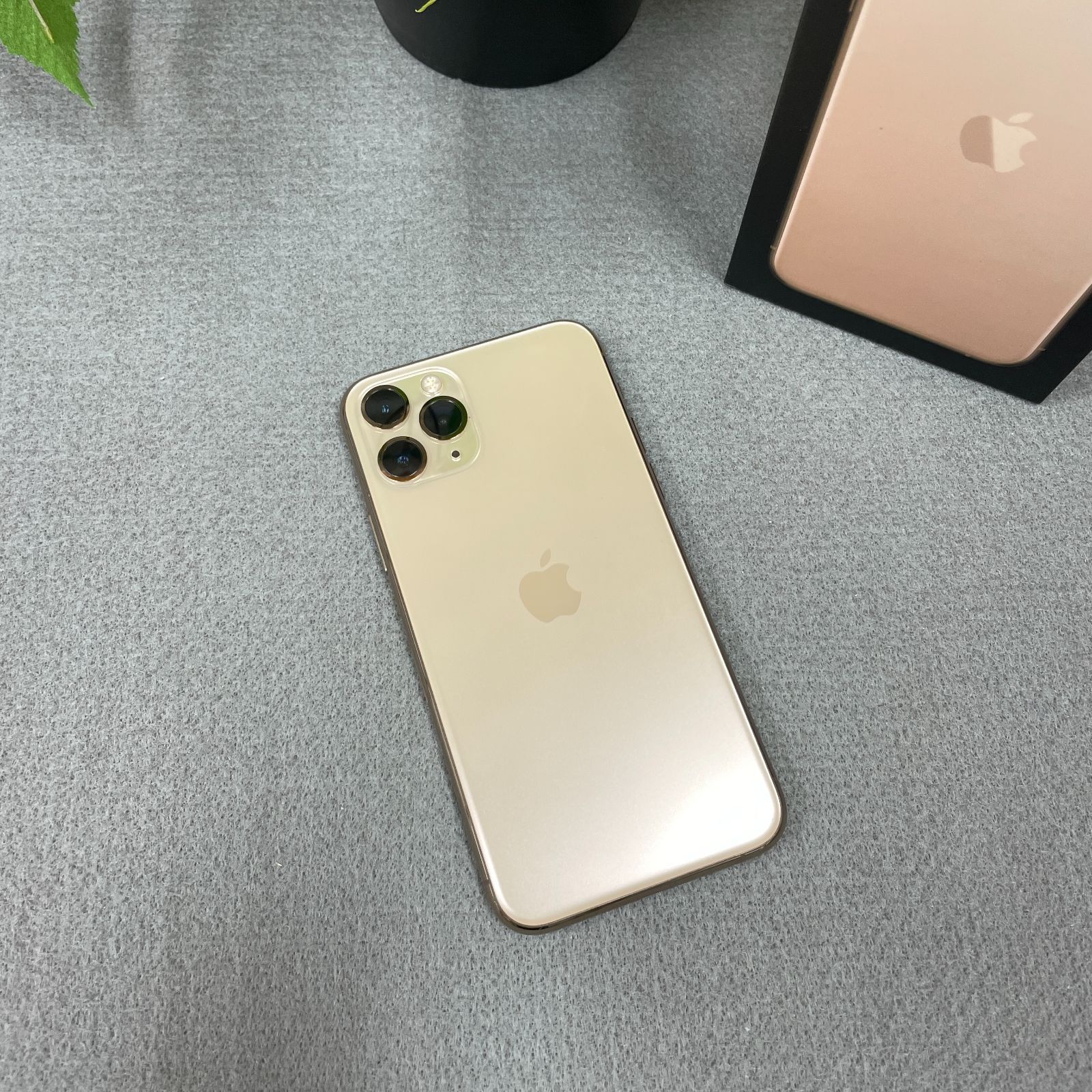 iPhone 11Pro 64GB ゴールド SIMフリー