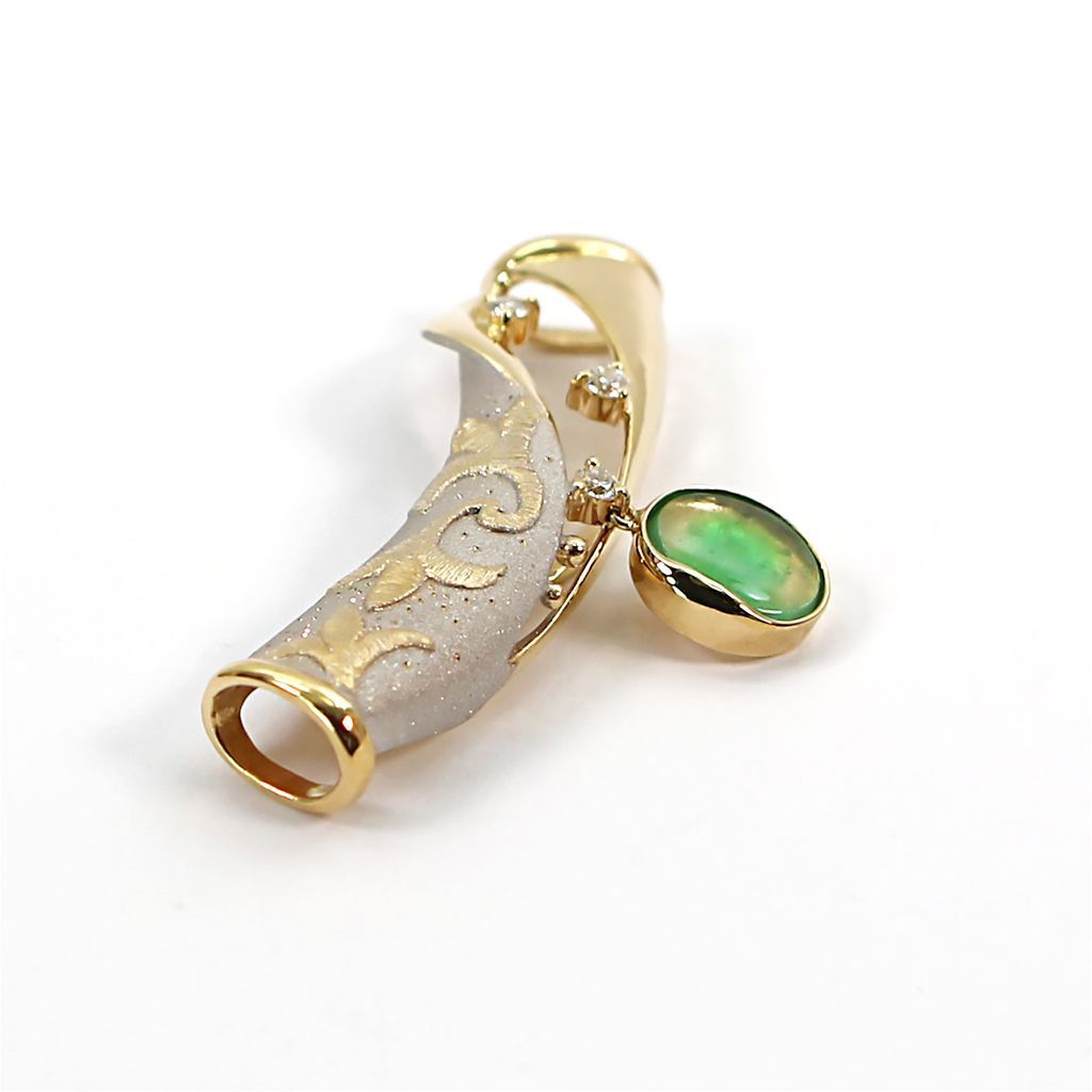 ペンダントトップ 名執佐結里 ナトリサユリ K 18 エメラルド 0.92 ct ダイヤモンド 0.10 e