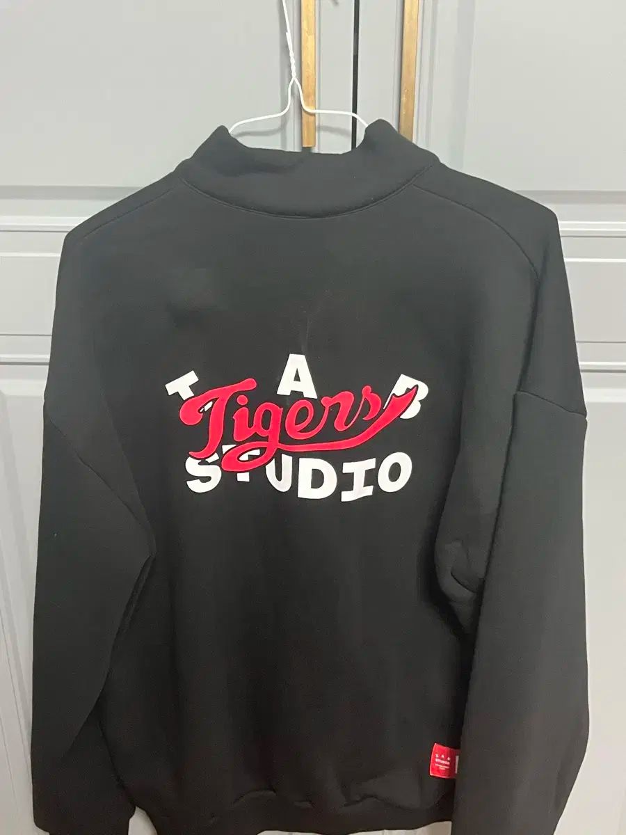 キア x IAB Studio ダブルロゴ ハーフジップアップ