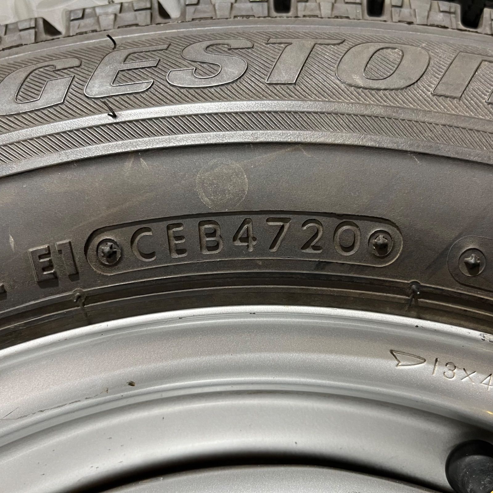  20年製 145 80 R 13 ブリヂストン ブリザックVRX ダイハツ ミラバン スバル プレオバン スタッドレスタイヤ 1172 E 13インチ タイヤ ホイールセット