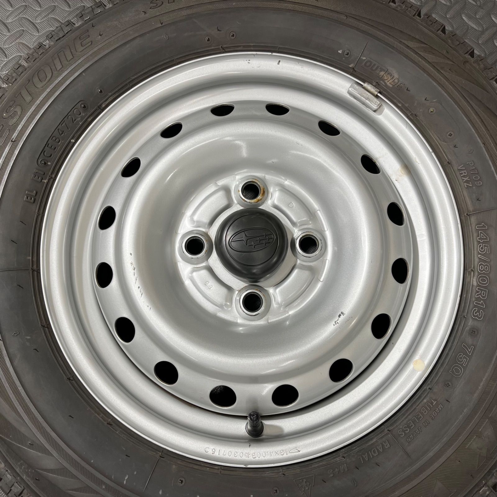 20年製 145 80 R 13 ブリヂストン ブリザックVRX ダイハツ ミラバン スバル プレオバン スタッドレスタイヤ 1172 E