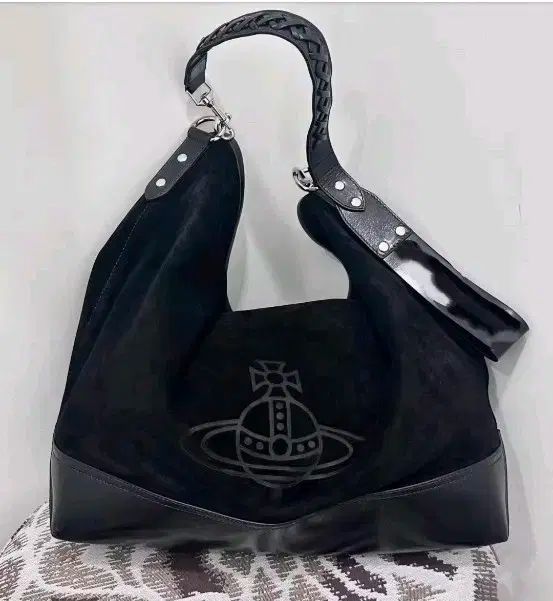 ヴィヴィアン ウエストウッド レディースバッグ スウェード ショルダーバッグ