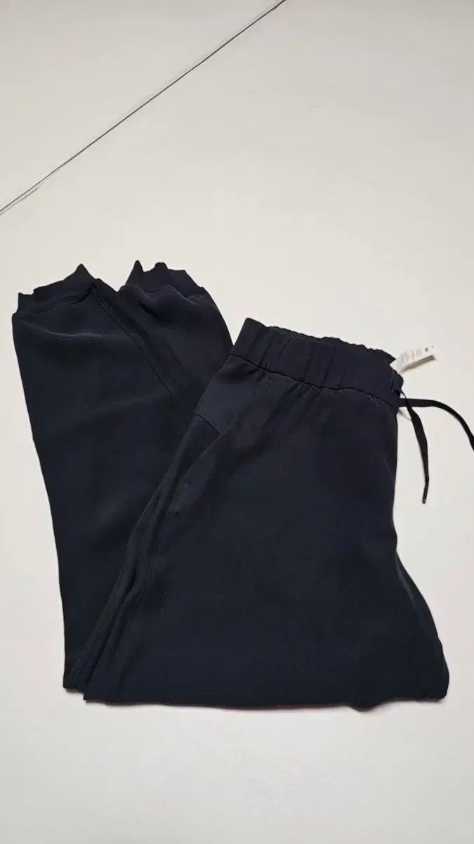 ブラック ジョガーパンツ