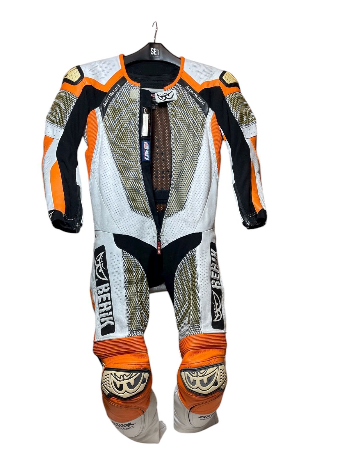 MFJ公認 BERIK ベリック SuperMotard レーシングスーツ 皮ツナギ M
