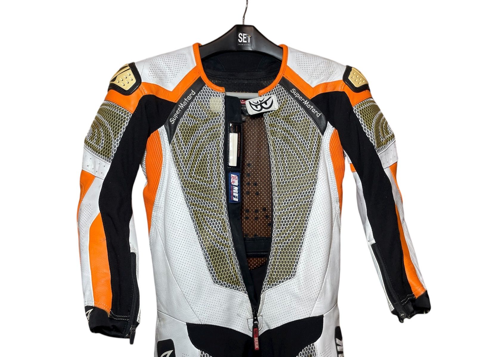 MFJ公認 BERIK ベリック SuperMotard レーシングスーツ 皮ツナギ M
