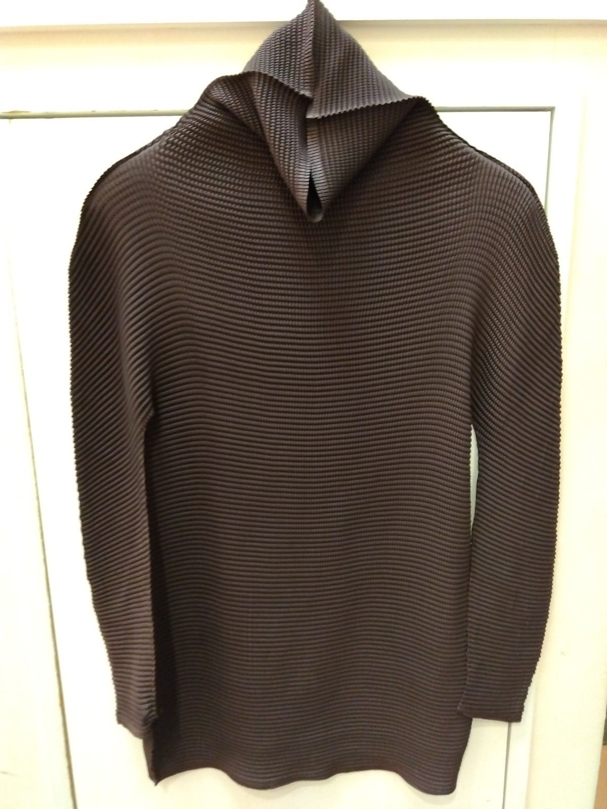 M17 イッセイミヤケ ミー ISSEY MIYAKE me プリーツ ハイネック シワになりにくい 伸縮性あり 丈長め