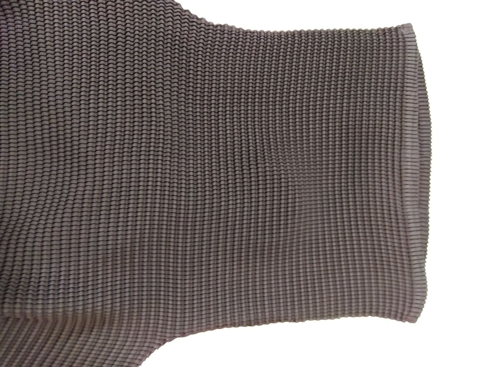  M 17 イッセイミヤケ ミー ISSEY MIYAKE me プリーツ ハイネック シワになりにくい 伸縮性あり 丈長め 長袖 Tシャツ カットソー