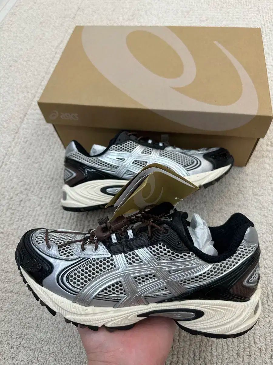 アシックス ゲル カハナ TR V 4 シルバー ブラック 225