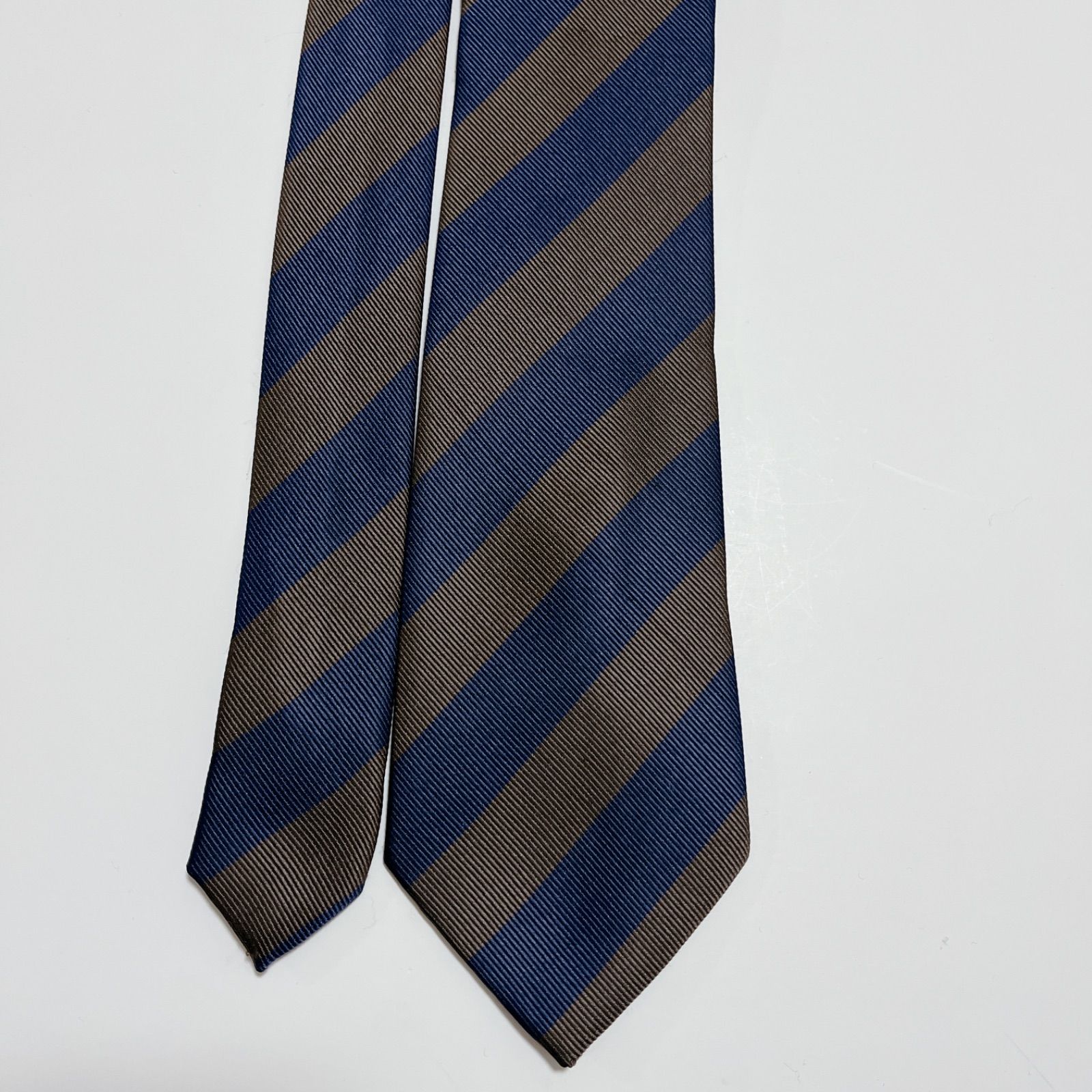 美品 ダンヒル ネクタイ ハイブランド レジメンタル ストライプ柄 光沢