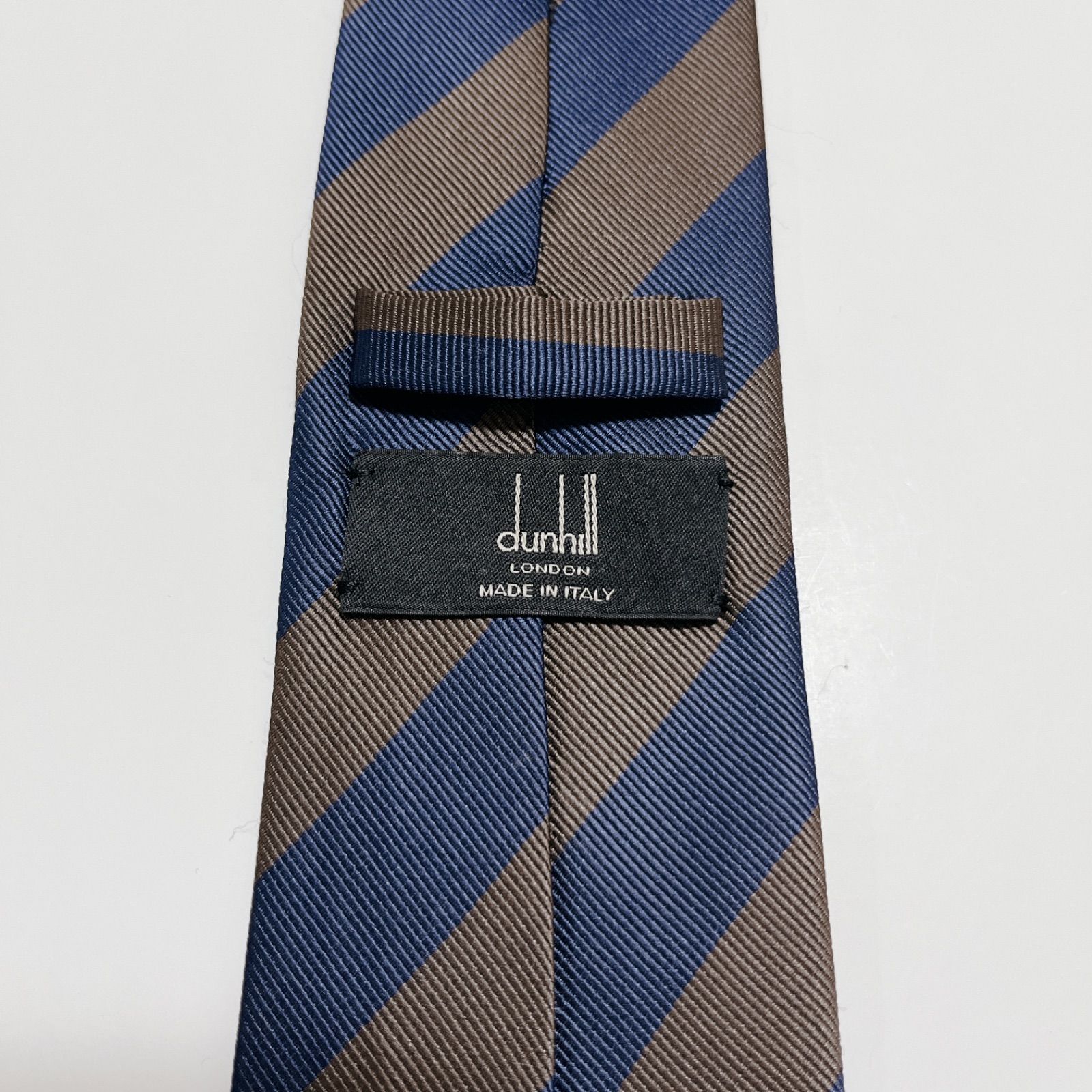 美品 ダンヒル ネクタイ ハイブランド レジメンタル ストライプ柄 光沢