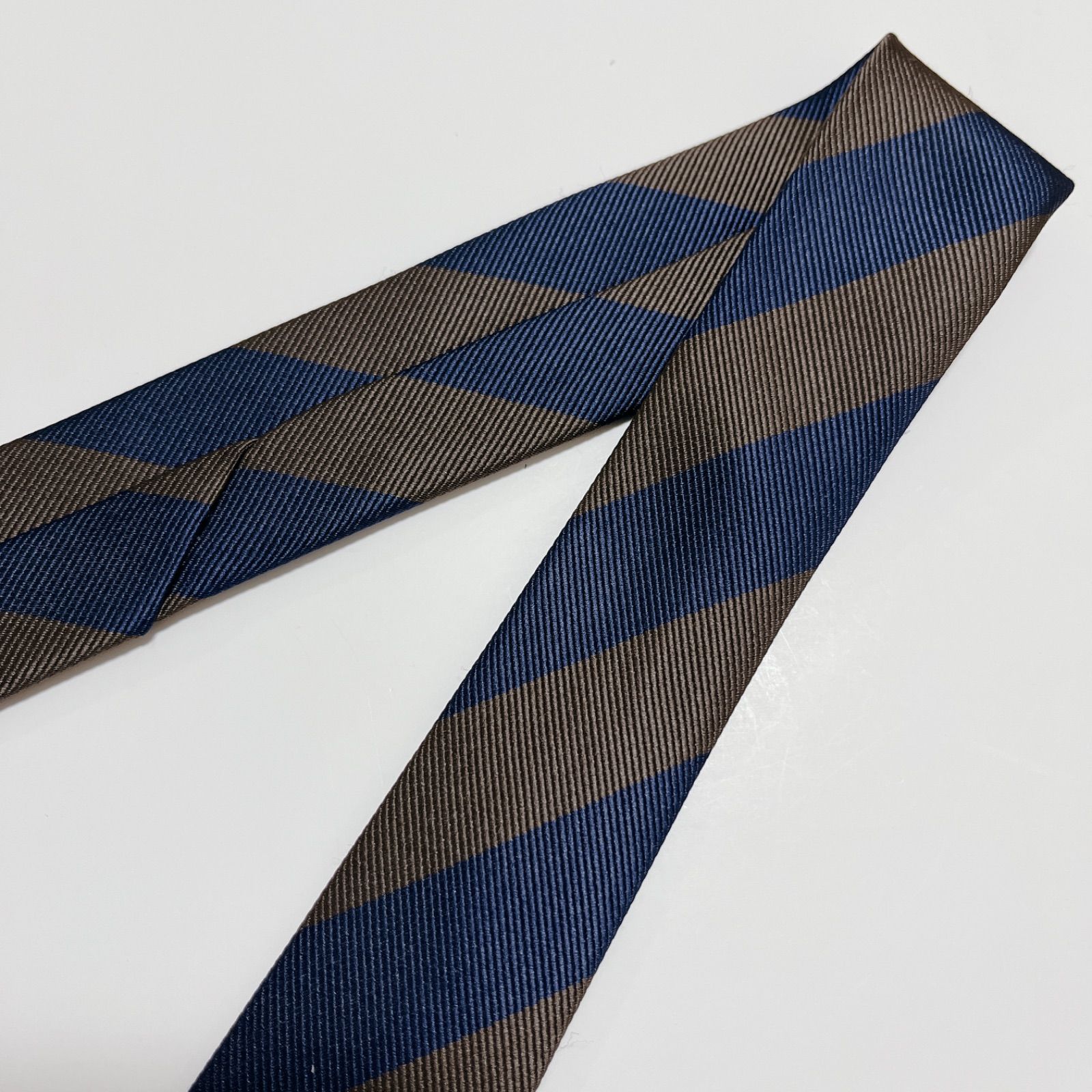 美品 ダンヒル ネクタイ ハイブランド レジメンタル ストライプ柄 光沢