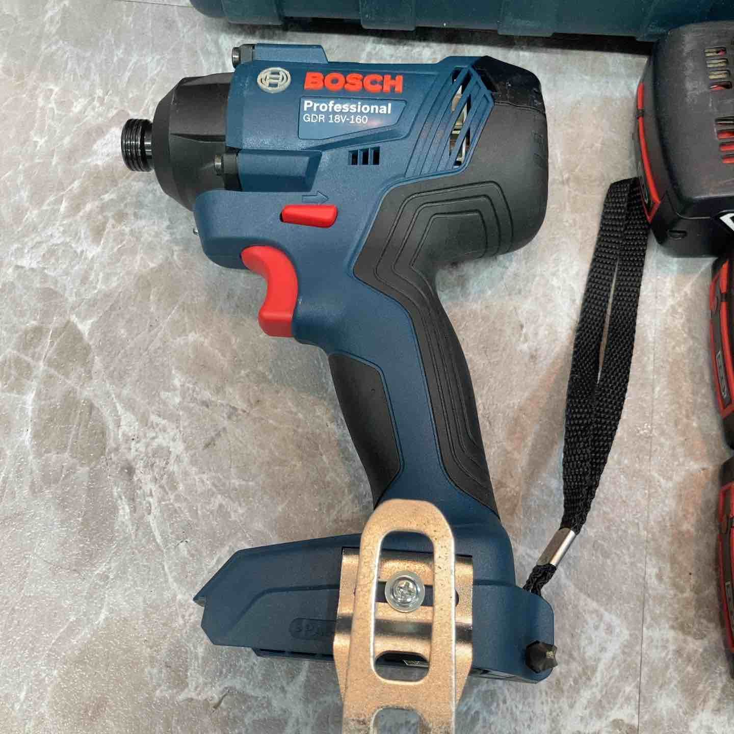 品 ボッシュ BOSCH 18Vバッテリー インパクトドライバー GDR18V-160 バッテリー3個 充電器付き 八潮店