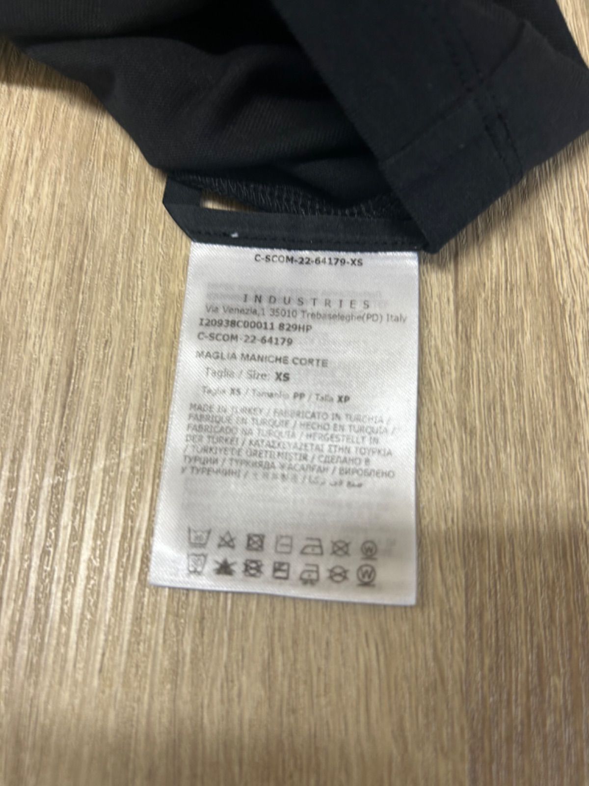  23年式 MONCLERモンクレール半袖Tシャツ黒xs 半袖(Tシャツ) Tシャツ カットソー