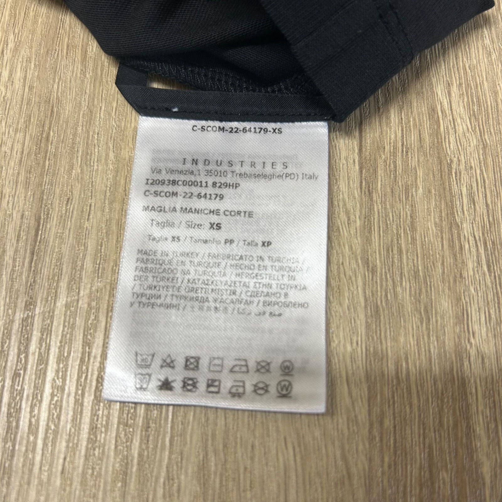 MONCLERモンクレール半袖Tシャツ黒xs