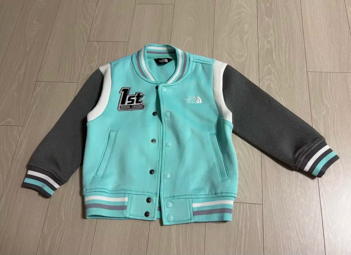 アロサウルス実物歯化石 トキワ様以外の方の購入は受け付けません。