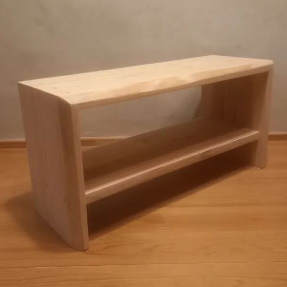 国産杉 留め加工スツールベンチ 棚付きウッドベンチ ナチュラル ディスプレイ台