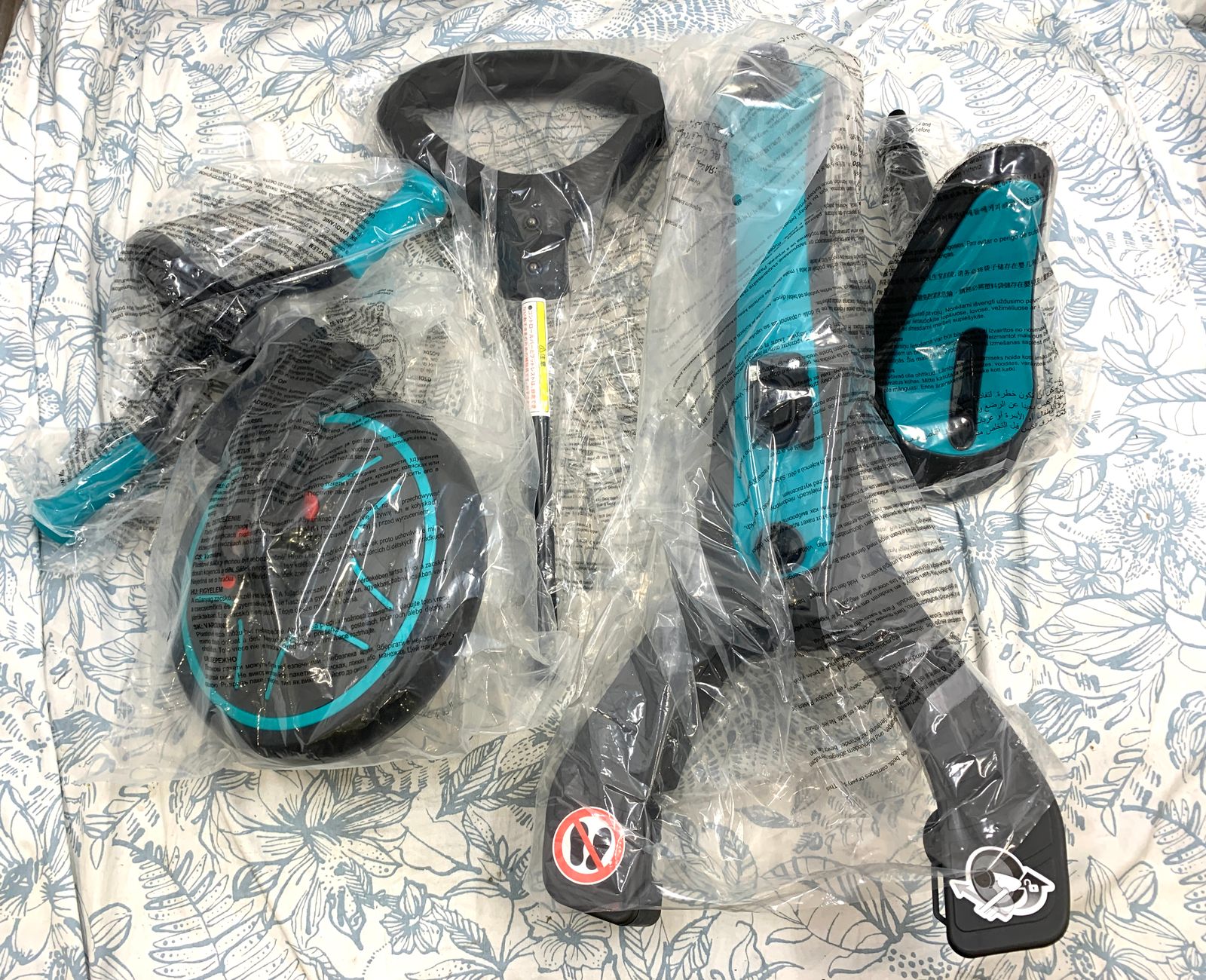 グロッバー エクスプローラー トライク 3 in 1 ティール A 18カ月～5歳まで レビュー多数 手押し車 カタカタ 