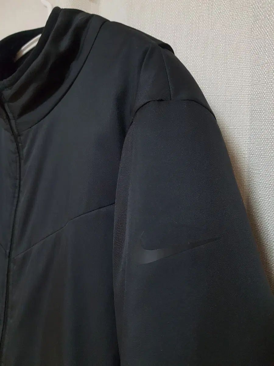 フィールド 軽量ダウン