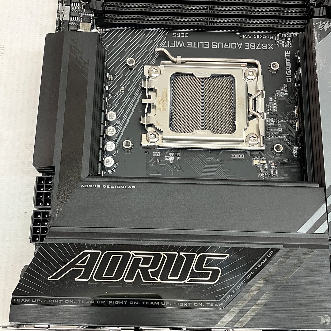 ASRock Z790M-ITX WiFi【ジャンク】 Z790M-ITX Wi-Fi LGA1700 ITX Motherboard (DDR5)